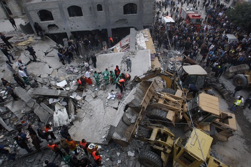 Pásmo Gazy sa po útokoch Izraela mení na trosky.