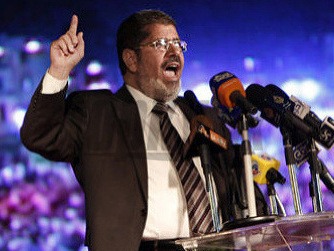 Najnovší Mursího krok vzápätí odsúdil jeden z najvýznamnejších predstaviteľov opozície Muhammad al-Barádií