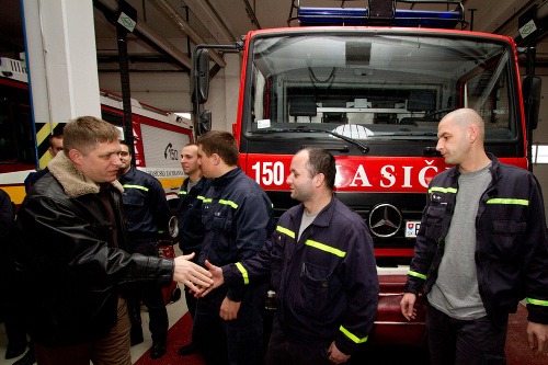 Predseda vlády Robert Fico a minister vnútra Robert Kaliňák na návšteve stanice Hasičského a záchranného útvaru