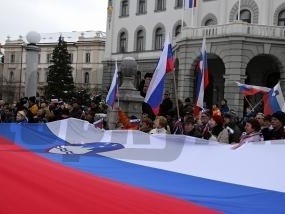 Slovinci svoj parlament podporujú
