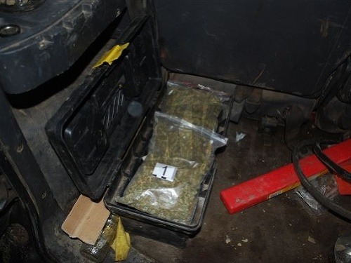 Namiesto náradia polícia objavila veľké množstvo drog