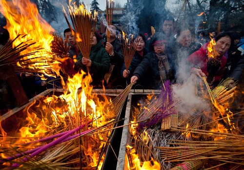 Počas osláv lunárneho Nového roka v Číne prišlo o život 36 ľudí