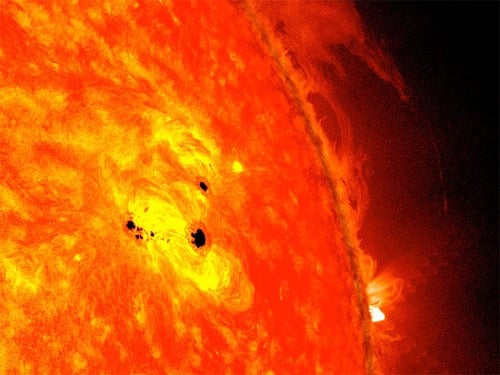 Slnko k nám poslalo miliardy nabitých častíc