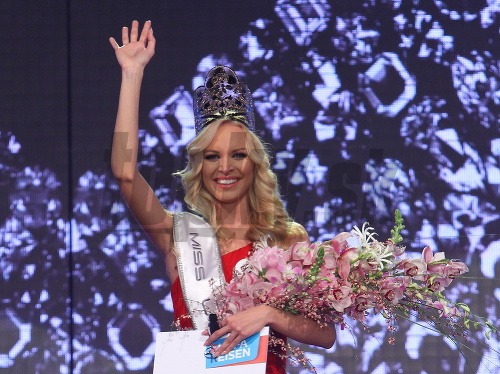 Miss Universe SR 2013 sa stala Jeanette Borhyová.