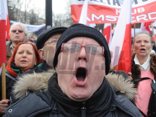 Poliaci protestovali pred ruskou ambasádou