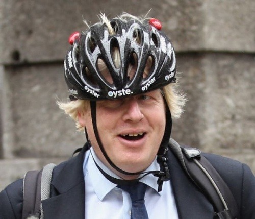 Boris Johnson trapasy priam vyhľadáva