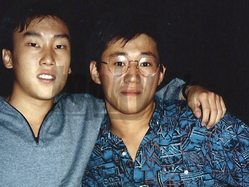 Bobby Lee a Kenneth Bae (vľavo)