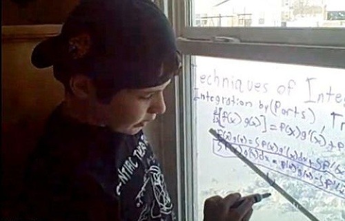 Jacob si niekedy zapisuje svoje myšlienky na sklo