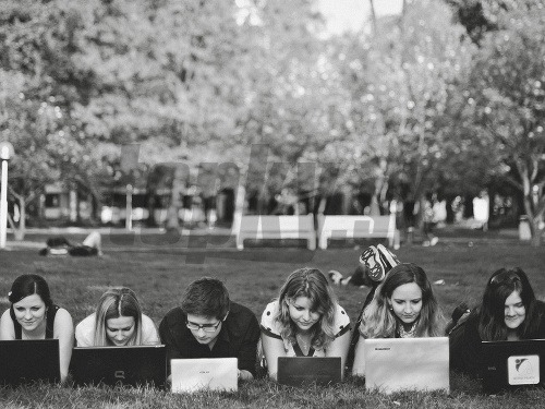 Pomoc človeku v núdzi má svojich zástancov