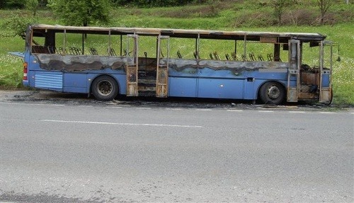 Zhorený autobus v Kolárovciach