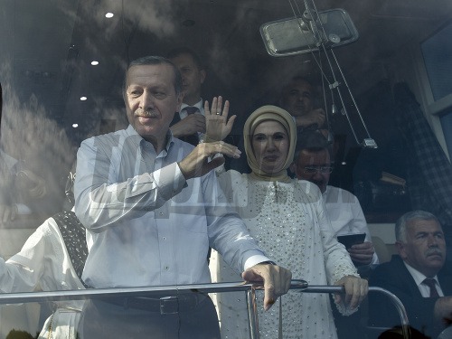 Turecký premiér Recep Tayyip Erdogan s manželkou