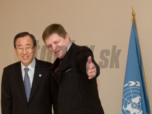 Pan Ki-mun a Robert Fico na stretnutí v roku 2008.