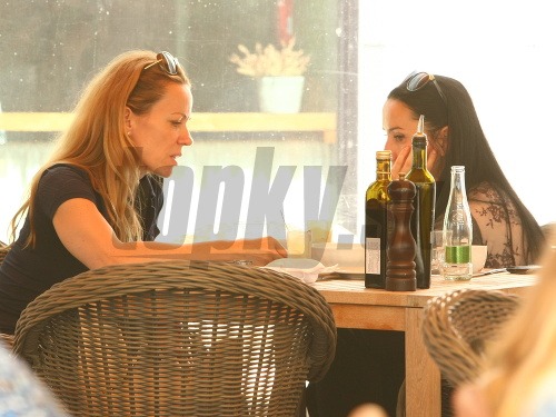 Diana Mórová a Mária Demitrová si dali spoločný obed. 