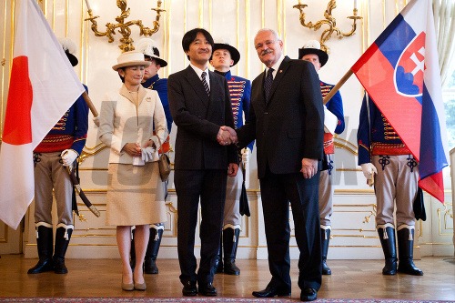 Japonská princezná Kiko, japonský princ Fumihito Akišino a prezident SR Ivan Gašparovič