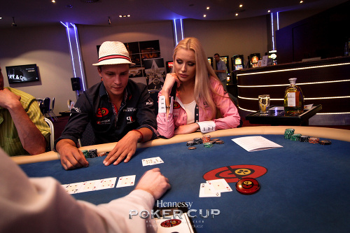 Aj Eva Cifrová sa zaradila medzi hráčou Hennessy Poker Cup