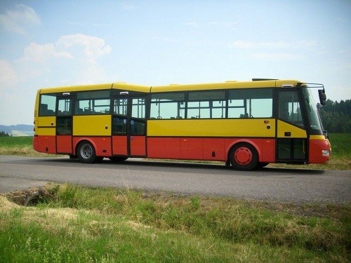 Autobus spoločnosti SOR Libchavy, z portfólia J&T.