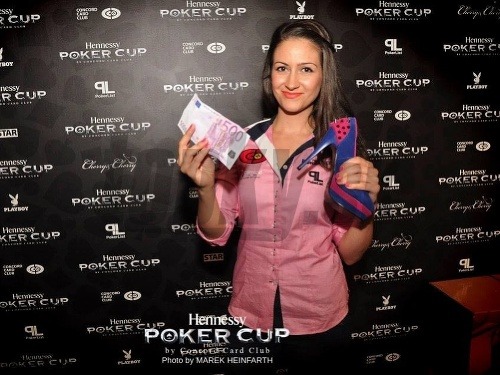 Zdenka Predná nevyhrala výhru pre benefíciu, tak predala topánky