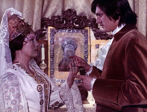 V seriáli o Móricovi Beňovskom si zahrali aj Jozef Adamovič a Božidara Turzonovová.