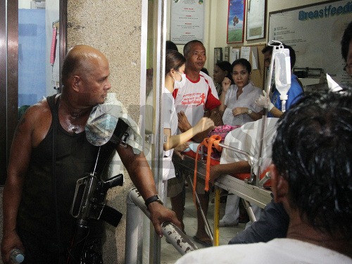 Zranených pasažierov previezli do nemocníc