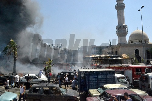 Výbuch pred mešitami v Tripolise