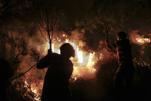 Požiare nivočia Pyrenejský polostrov: Bojujú s nimi stovky hasičov!