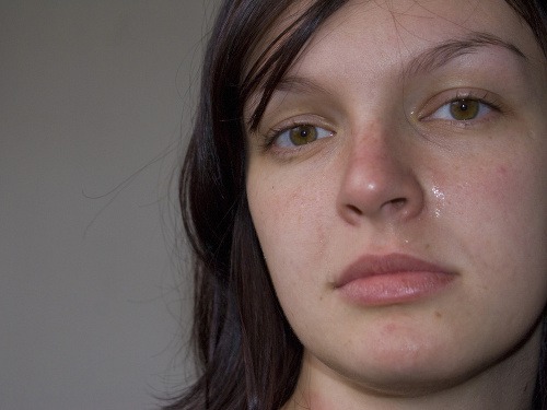 Ak sa človek trápi v láske, môže ľahko ochorieť.