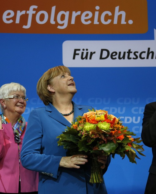 Angela Merkelová oslavuje volebné víťazstvo.