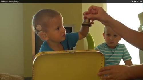 V rodinách s nepočujúcimi deťmi pomáha mobilný pedagóg