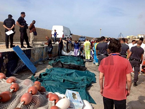 Tragédia na ostrove Lampedusa si vyžiadala až 363 obetí