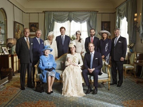 Skupinová snímka kráľovskej rodiny