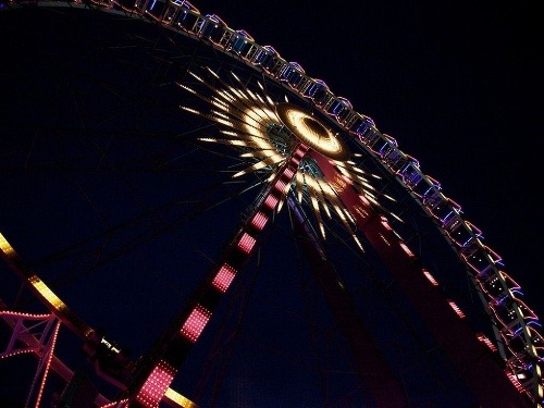 Vystúpiť hore a prezrieť si mesto z poriadnej výšky. 