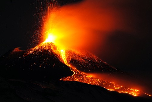 Etna sa opäť prebudila k životu