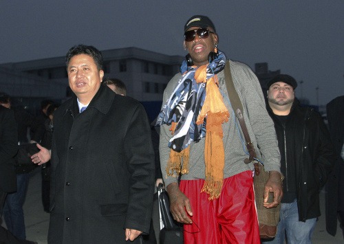 Dennisa Rodmana a viceminister pre šport Son Kwang Ho