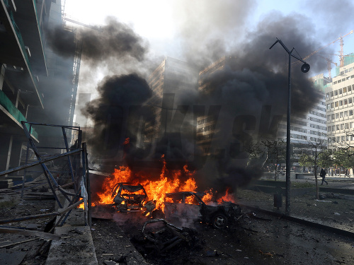 Pri výbuchu v Bejrúte zahynuli najmenej päť ľudí