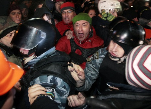 Nočné protesty na Ukrajine 