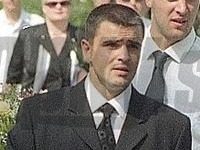 brat Petra Čongrádyho na jeho pohrebe