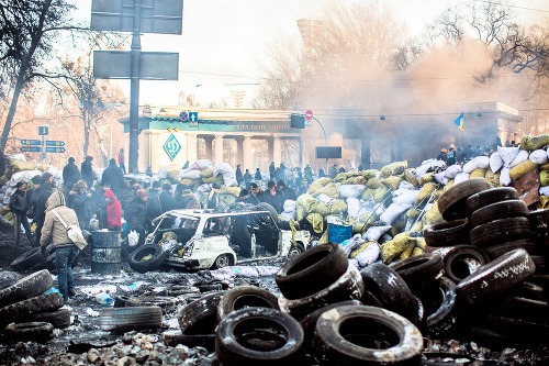 Demonštrujúci v centre ukrajinského hlavného mesta Kyjev