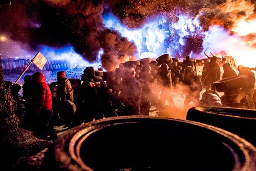 Demonštrujúci v centre ukrajinského hlavného mesta Kyjev