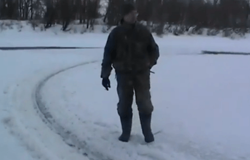 Ľad na rieke Medvedici pripomína obrovskú gramofónovú platňu
