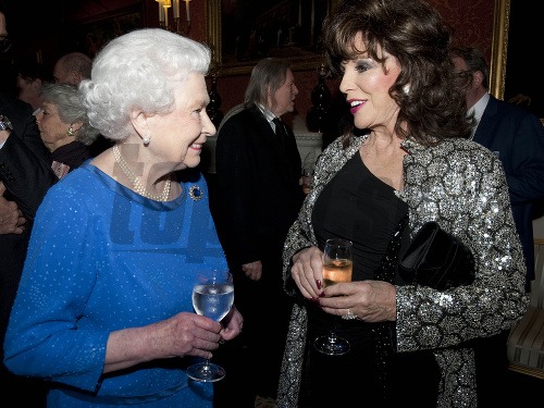 Kráľovná Alžbeta II. a Joan Collins