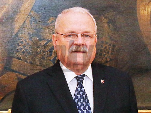 Dosluhujúci prezident Ivan Gašparovič 