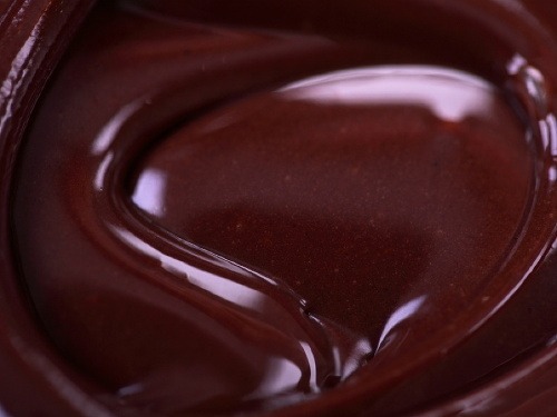 Čokoláda obsahuje dobré tuky.