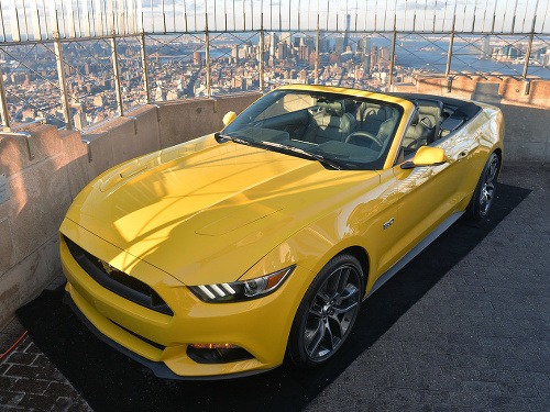 Ford Mustang na Empire State Building