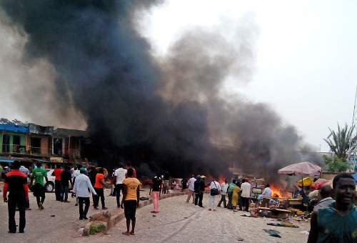 Bombové výbuchy v meste Jos majú už najmenej 118 obetí