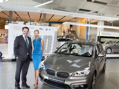 Česká topmodelka Karolína Kurková novou celosvetovou veľvyslankyňou BMW radu 2 Active Tourer.