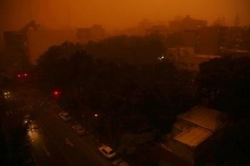 Teherán zasiahla púštna búrka
