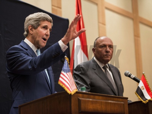 John Kerry a minister zahraničných vecí Egypta Sameh Shoukry