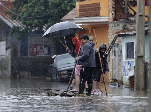 Povodne v Paraguaji pripravili o strechu 200-tisíc ľudí