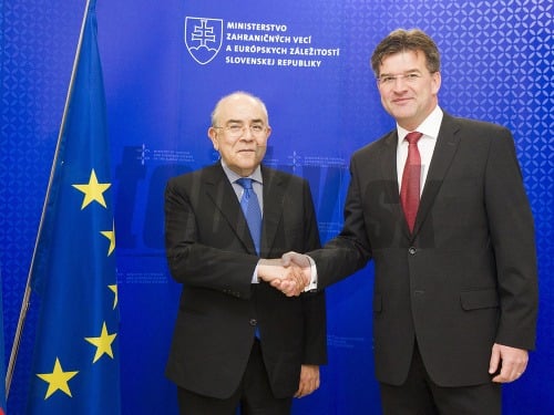 Minister zahraničných vecí a európskych záležitostí Miroslav Lajčák a predseda parlamentu Cyperskej republiky Yiannakis Omirou.