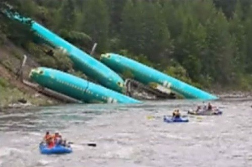 Súčiastky lietadiel typu Boeing skončili v rieke